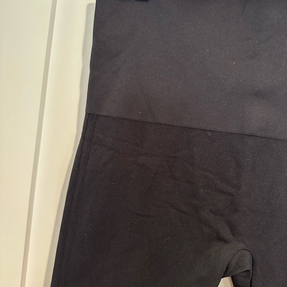 Spanx Black Leggings - Picture 3 of 5